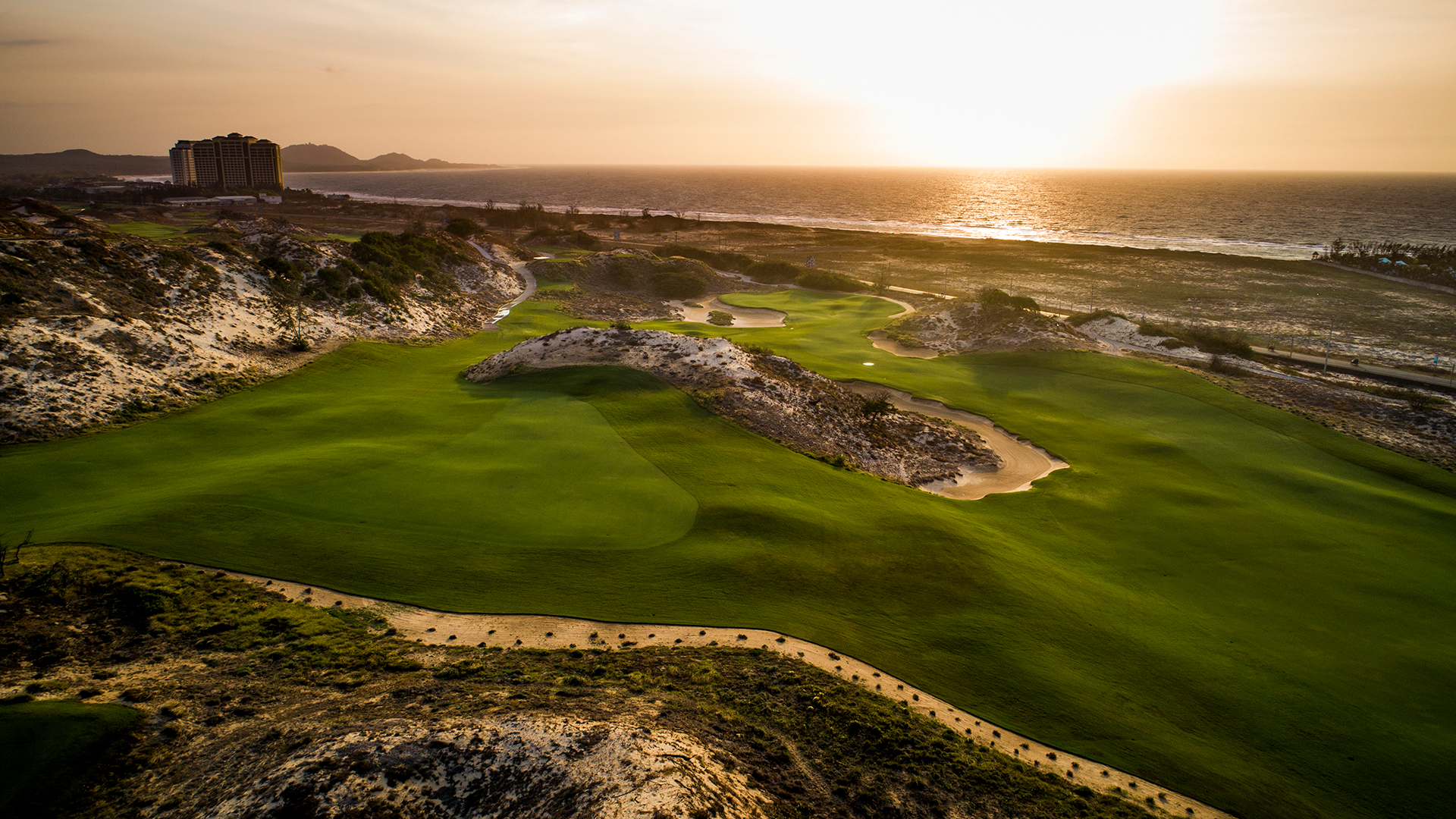 The-Bluffs-1-HR-21-left-13right-16